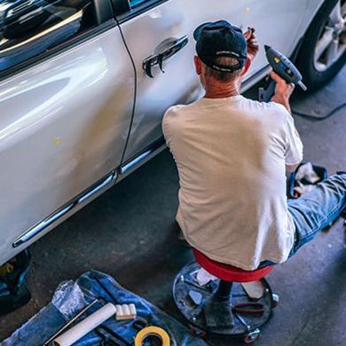 HOW TO CHOOSE THE RIGHT AUTO BODY REPAIR SHOP